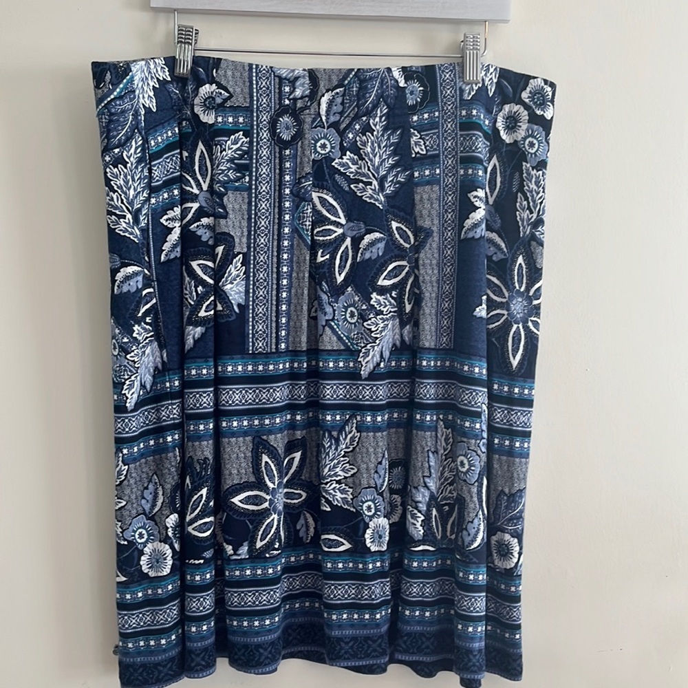J.Jill Women's Blue Floral Skirt Pleated Jersey Swing Pull On Midi‎ Vacation L